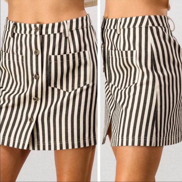 Striped Button-Down Mini Skirt - Picture 3 of 7